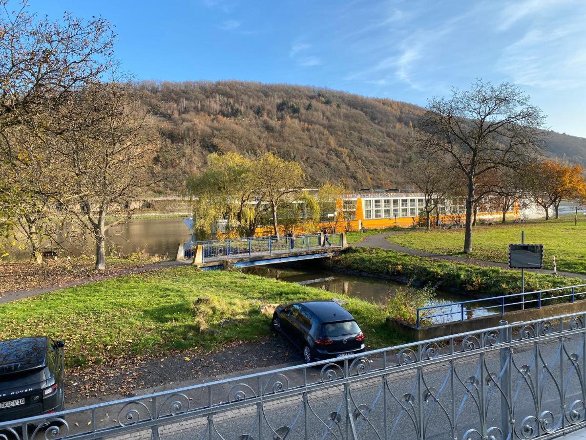 Appartamento Direkter Moselblick I Altbau I 4 Personen I Terrasse Sankt Aldegund Esterno foto